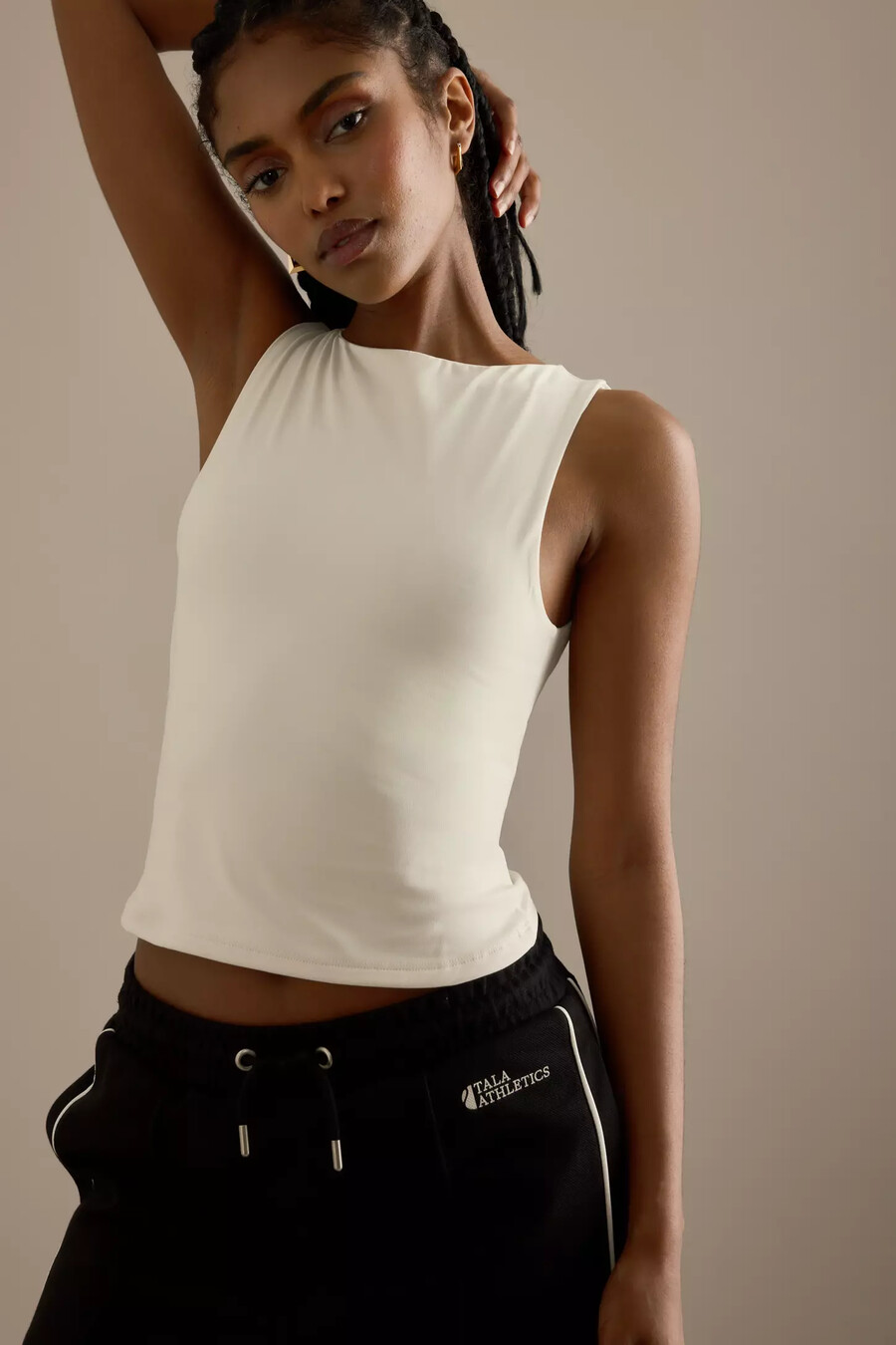 camiseta sin mangas con cuello barco second skin de tala 365