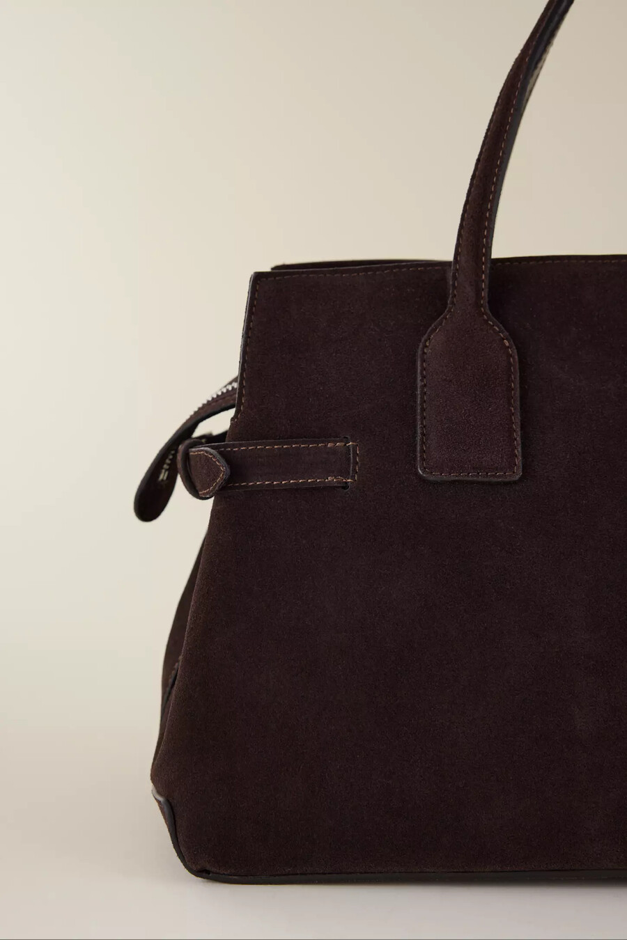 bolso bowler de ante lisa flattered