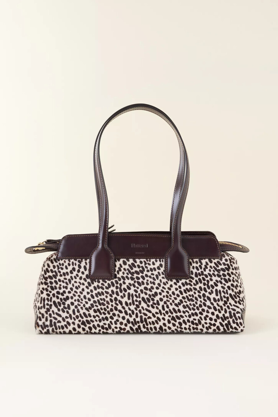 bolso de hombro de piel con efecto poni greta flatled