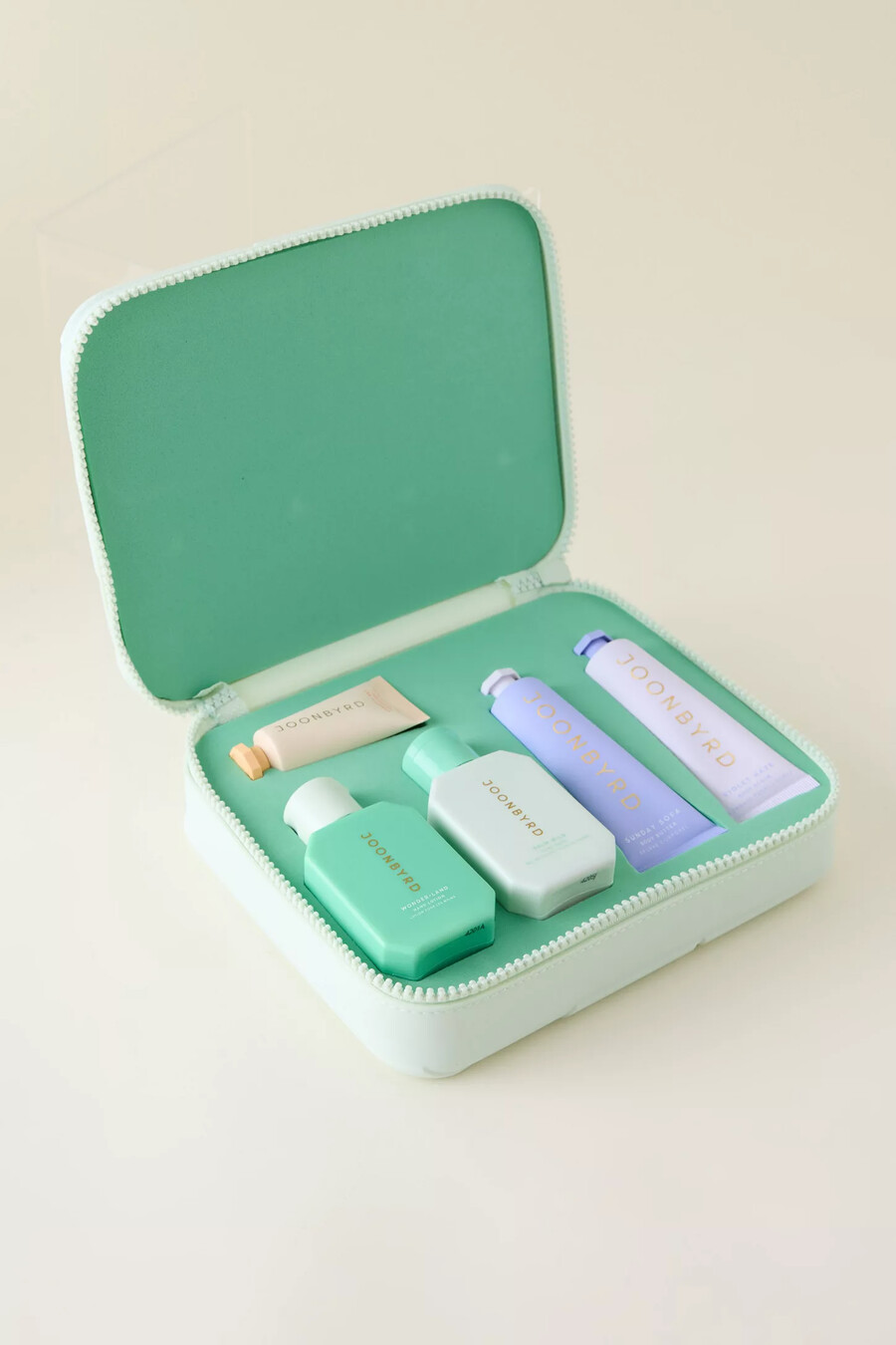 kit esencial para manos y cuerpo we belong together de joonbyrd