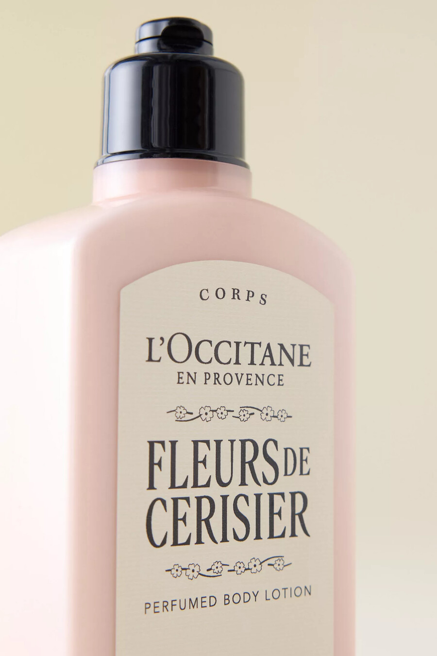 loccitane leche corporal fleurs de cerisier