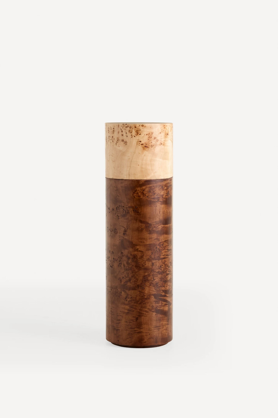zócalo de madera de raíz holandesa