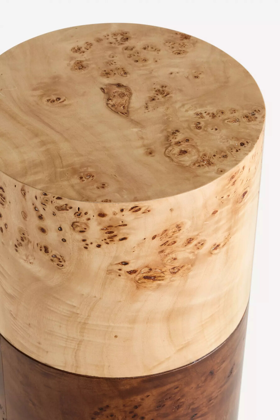 zócalo de madera de raíz holandesa