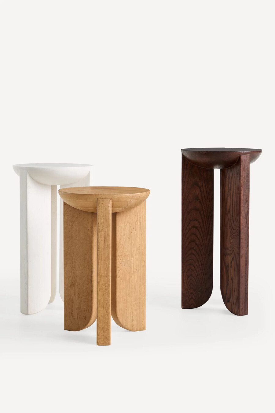 mesa auxiliar de madera maciza de roble hemi