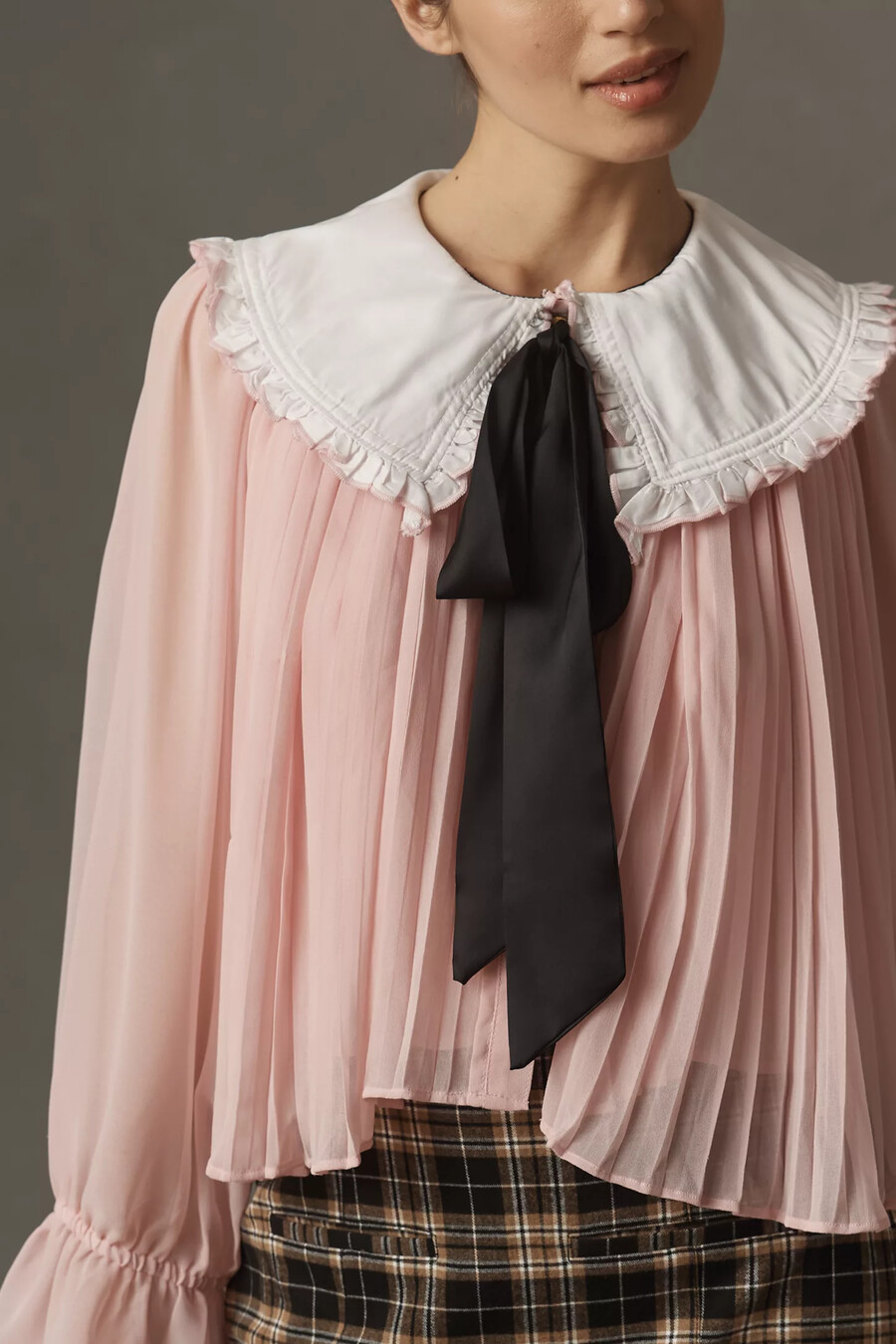 blusa con lazo y cuello extragrande maeve