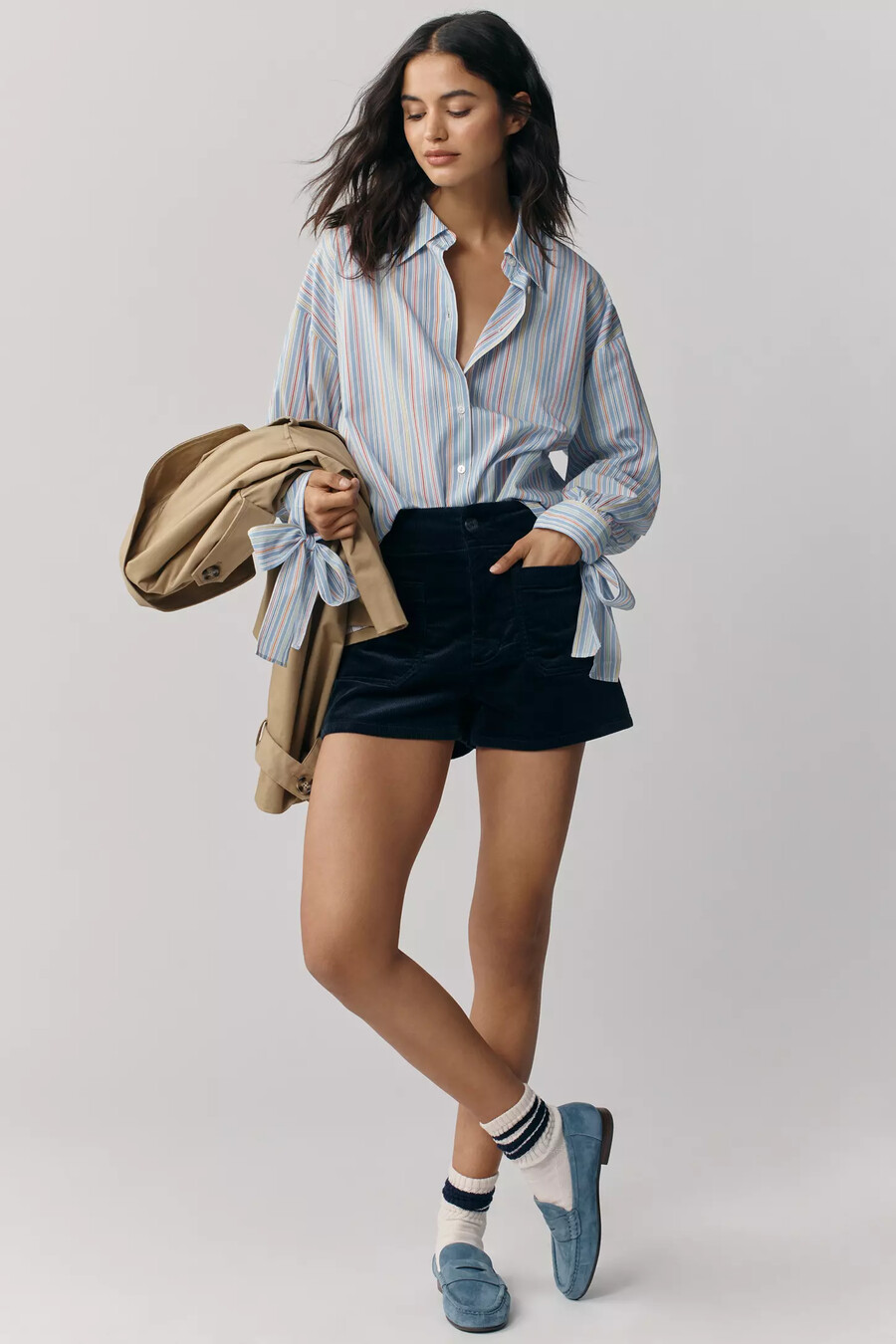 camisa con botones y puños con lazo de maeve