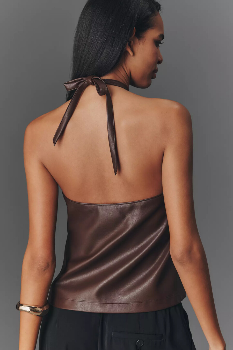 top halter de piel sintética pilcro
