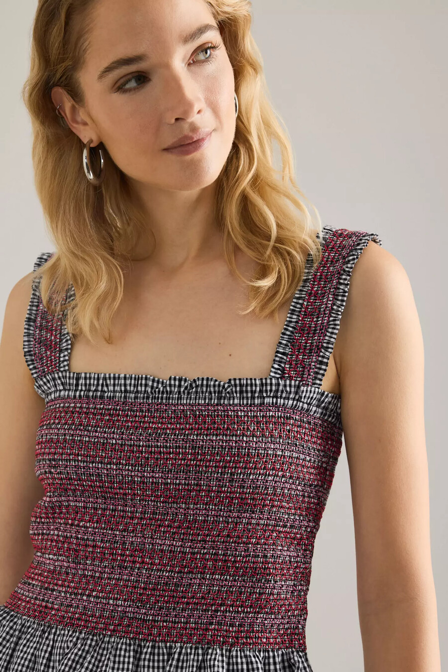 top camisola con escote cuadrado fruncido damson madder ami