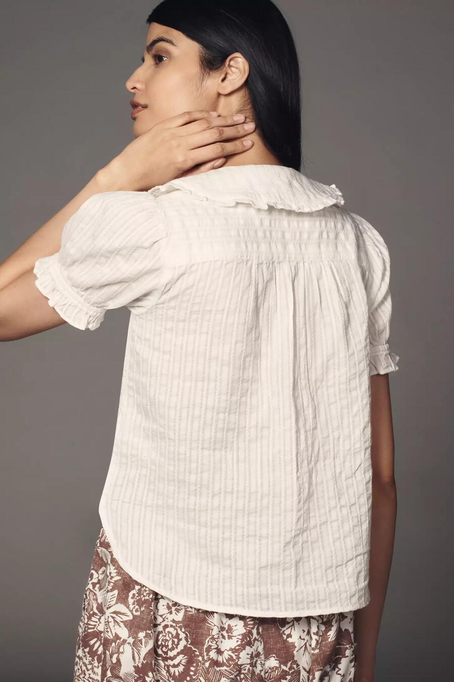 la blusa con cuello y botones delanteros keira de pilcro