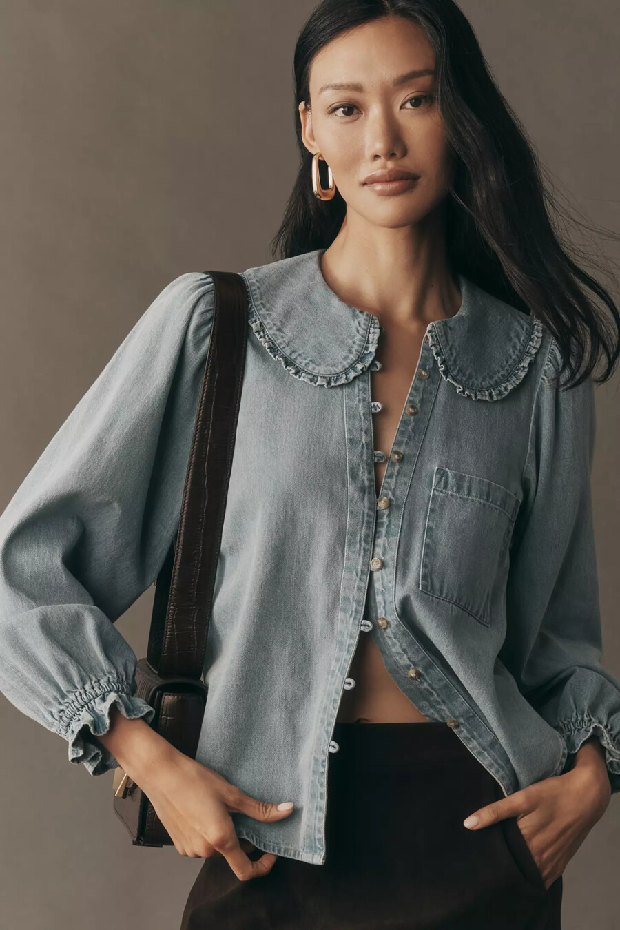 blusa keira con cuello y botones delanteros de pilcro edición vaquera de manga larga