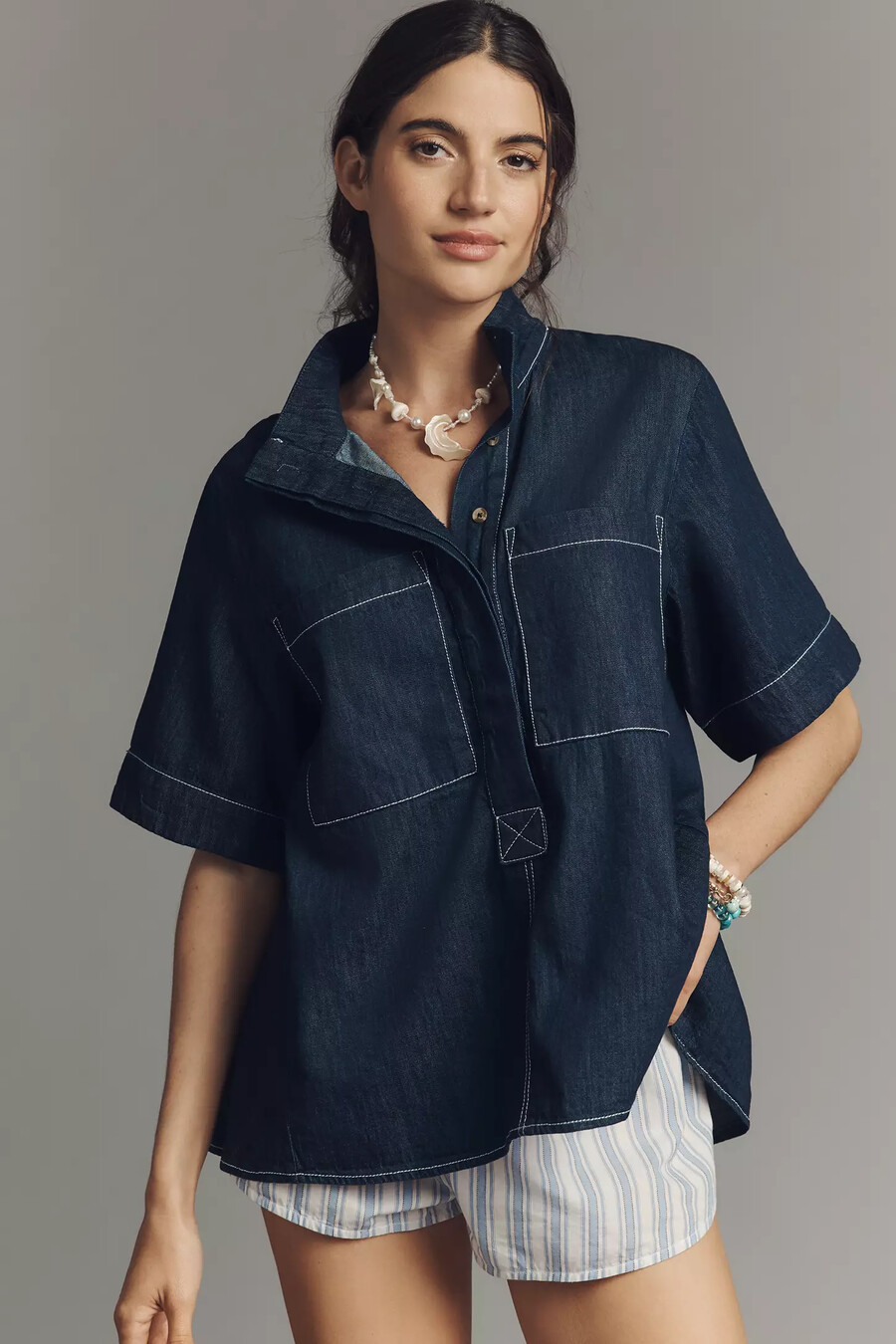 la blusa jeannie de manga corta y corte a de maeve