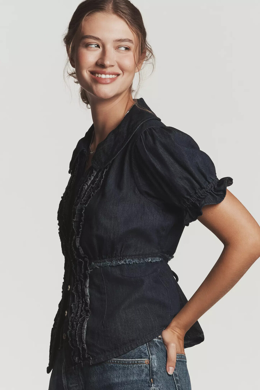la blusa de mezclilla entallada keira de pilcro