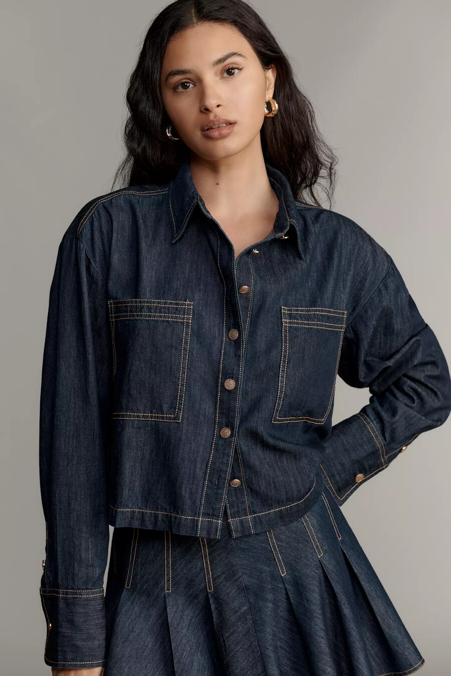 camisa vaquera corta de manga larga con botones maeve
