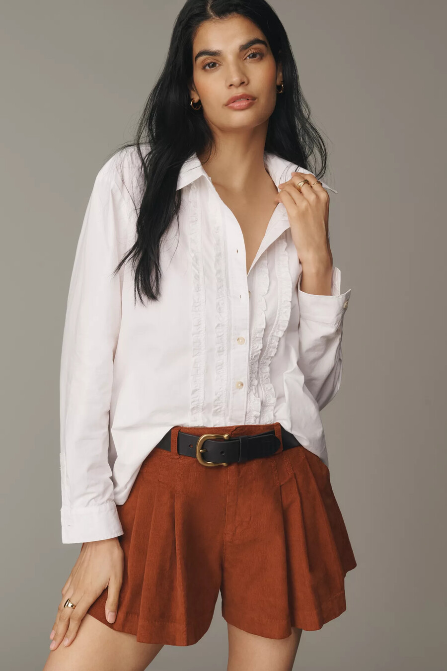 camisa de esmoquin con botones pilcro