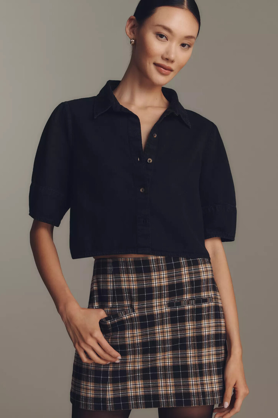 blusa corta con cuello y mangas farol de pilcro