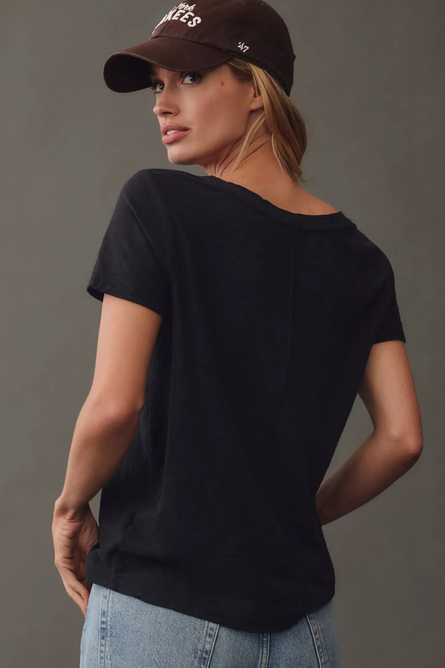 camiseta bennie slim de algodón flameado con cuello redondo de pilcro edición con cuello en v