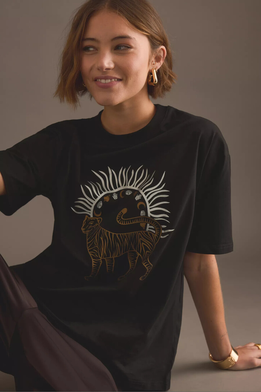 camiseta nunca completamente vestida tigre y sol