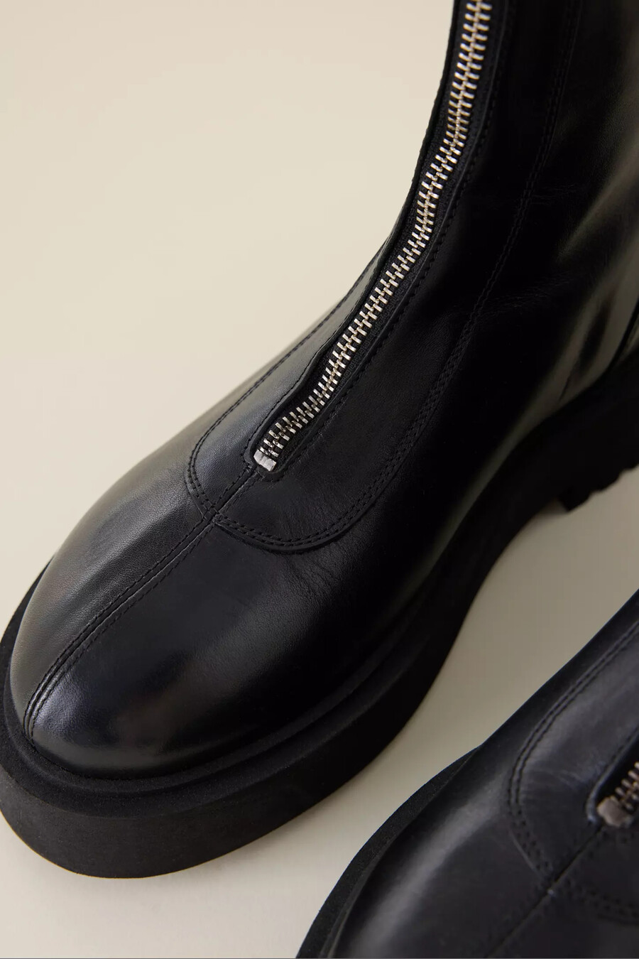 botas de cuero alma flattered