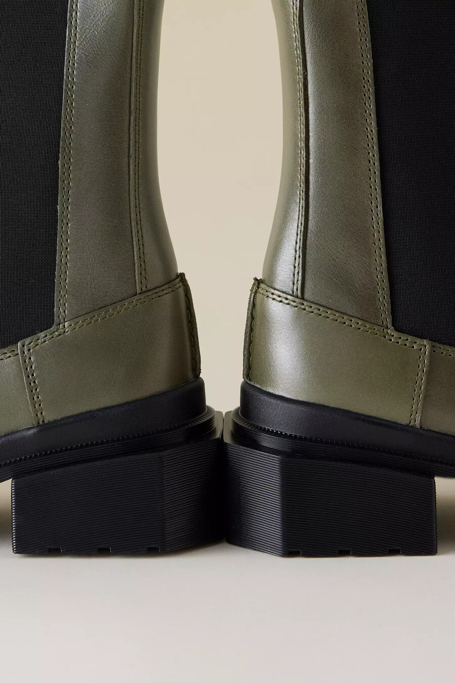 botas chelsea de cuero dr. martens maybole