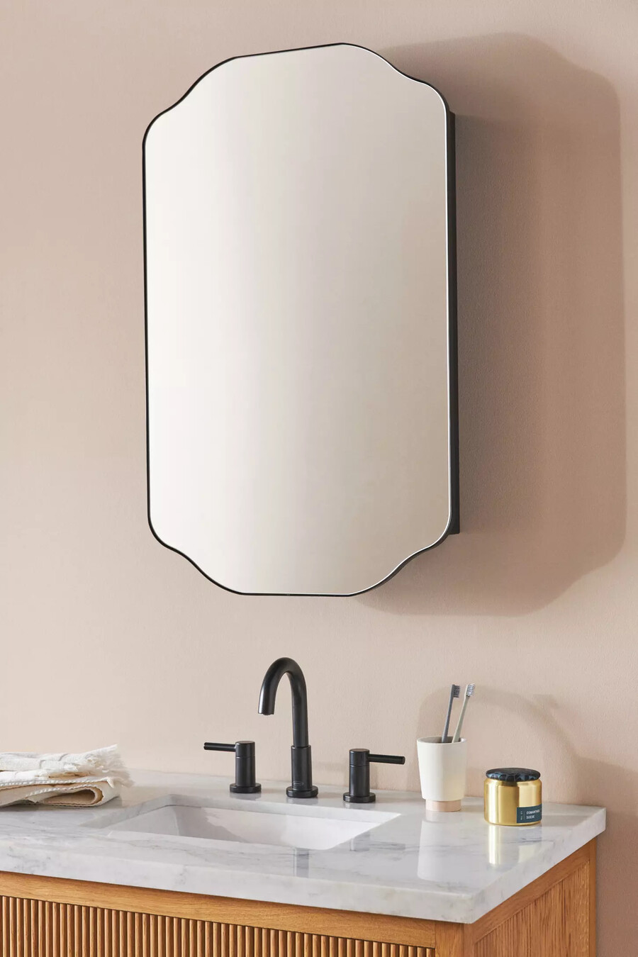 armario de pared para baño con espejo sebastian