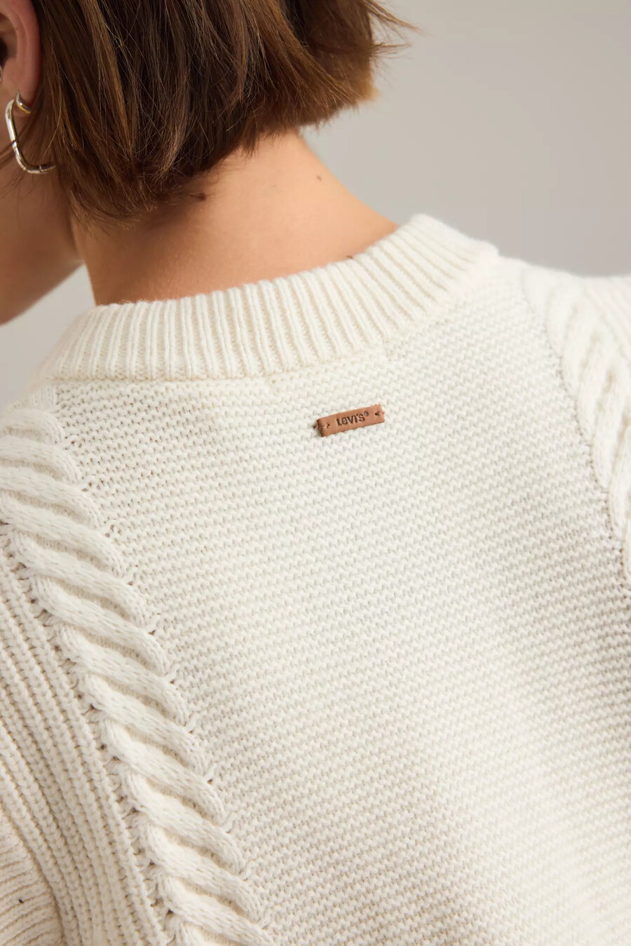 chaleco de punto trenzado ines de levis