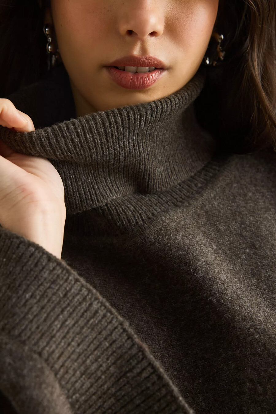 jersey tipo capa con cuello vuelto elina seleccionado