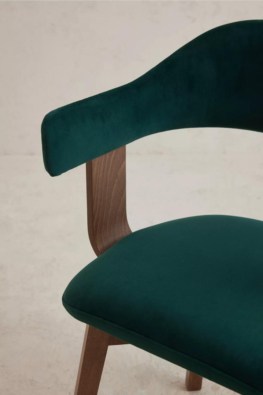 silla de comedor giratoria brooke de madera de haya tapizada en terciopelo