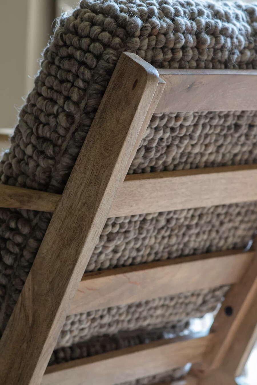 silla nkuku keya de tejido grueso y madera de mango