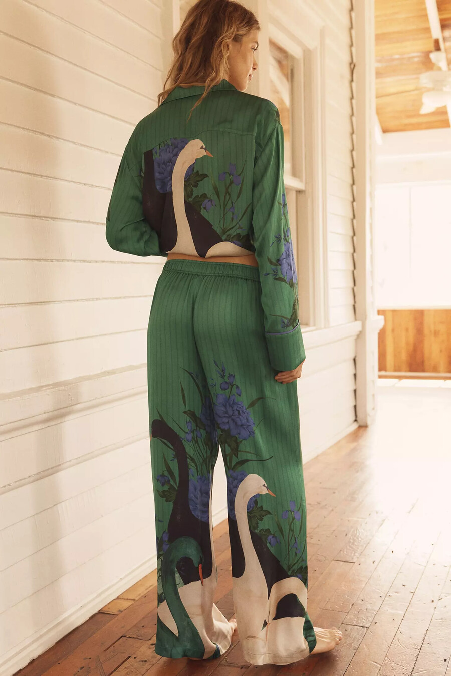 pantalones de pijama sedosos de anthropologie