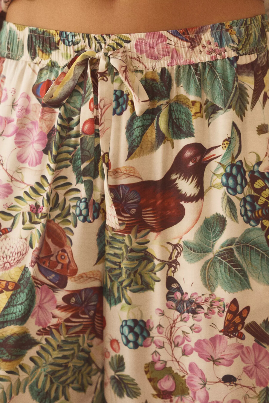 pantalones de pijama sedosos de anthropologie
