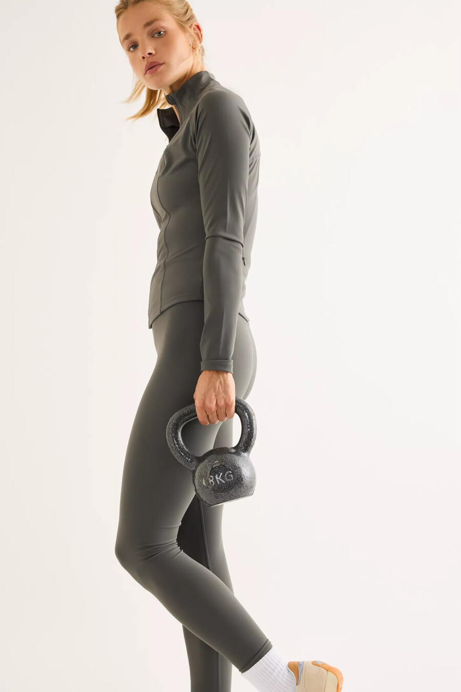 chaqueta de running con cremallera frontal tala dayflex
