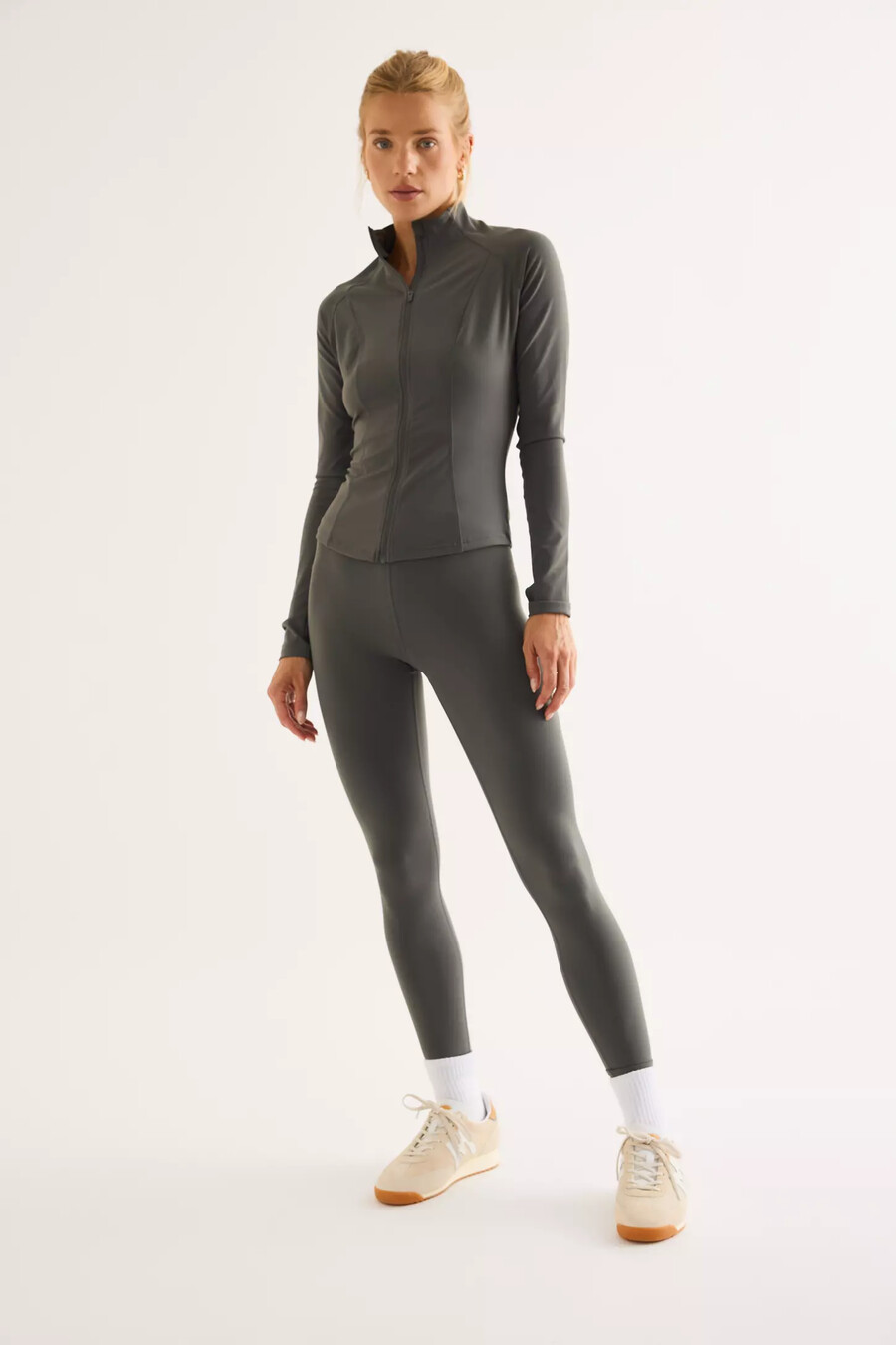 chaqueta de running con cremallera frontal tala dayflex