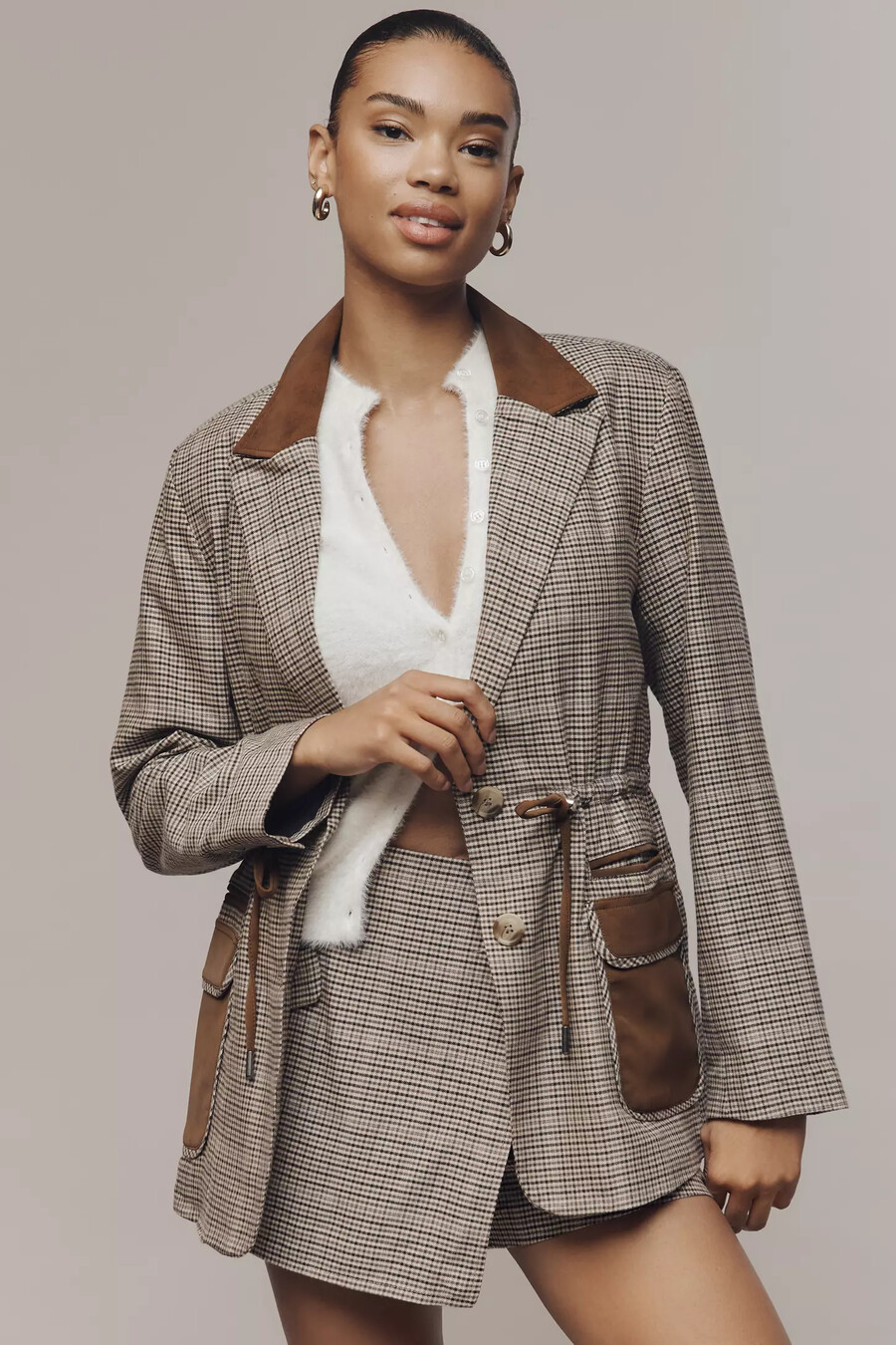 blazer con cintura ceñida de maeve