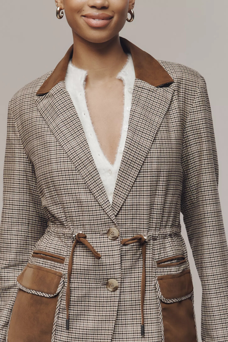blazer con cintura ceñida de maeve