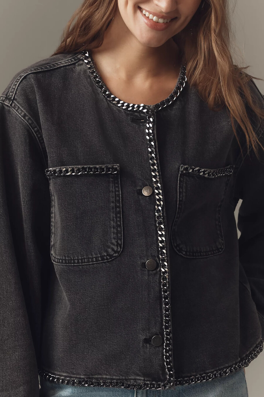 chaqueta vaquera con cadena pilcro