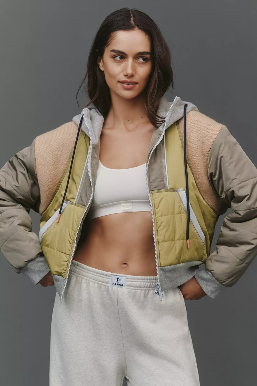 chaqueta con capucha freespool para práctica diaria