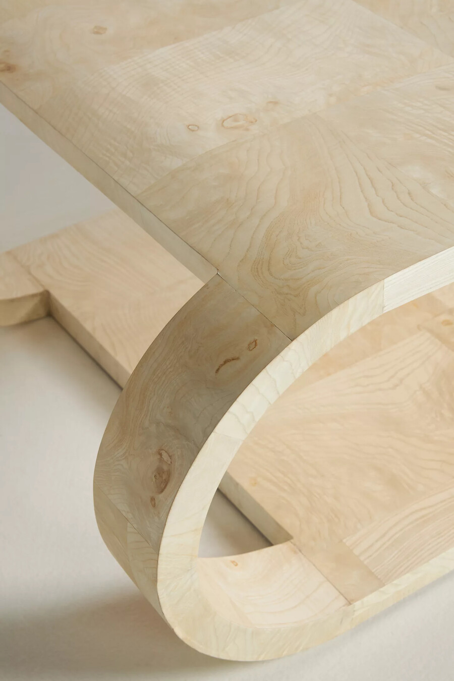 mesa de centro curva de madera de acacia cassini