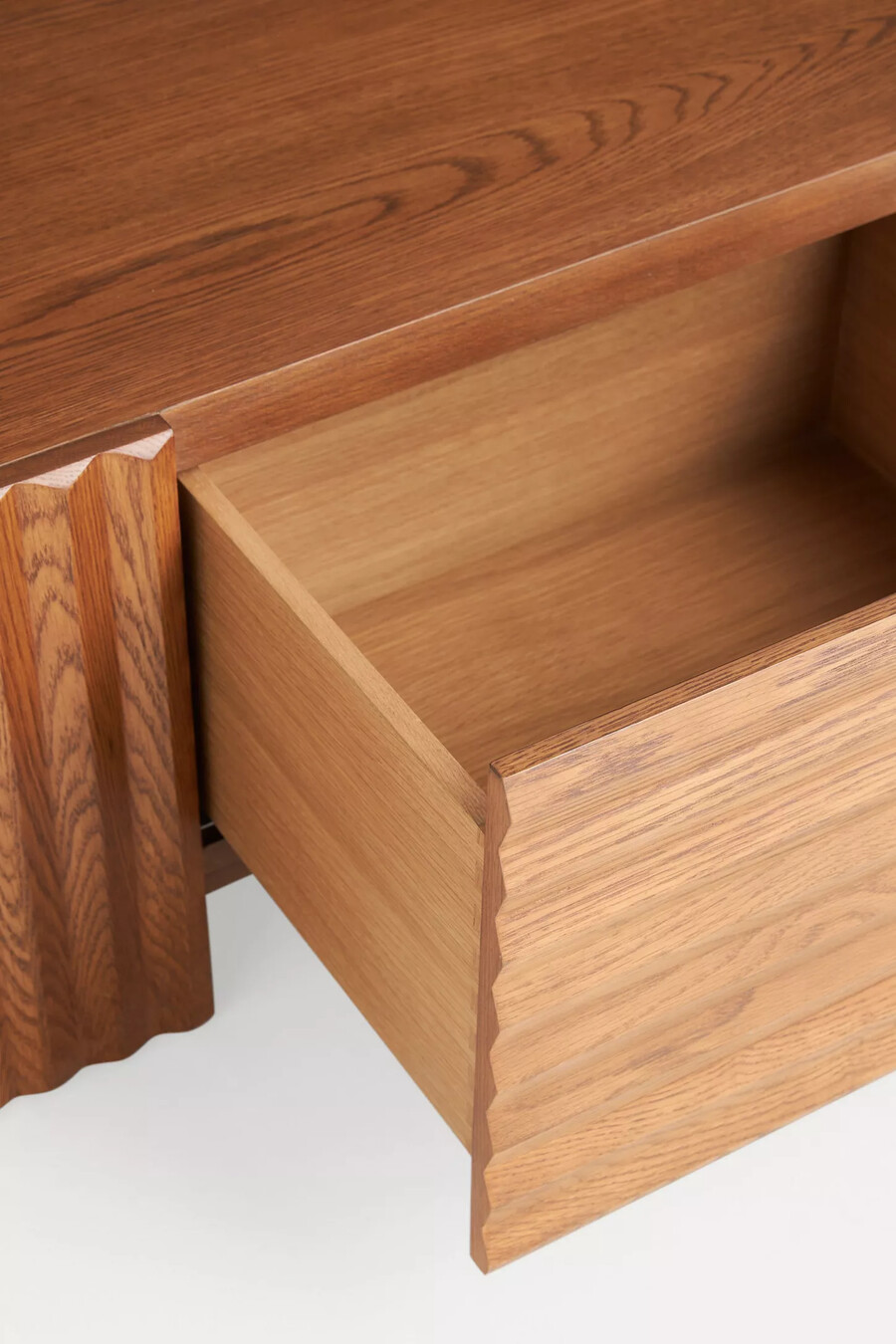 mesa de centro rectangular de roble tallado omari