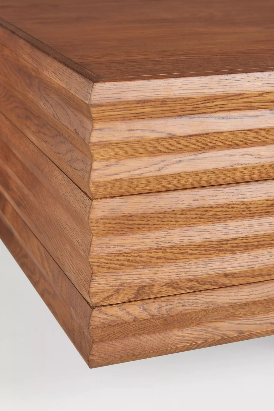 mesa de centro rectangular de roble tallado omari