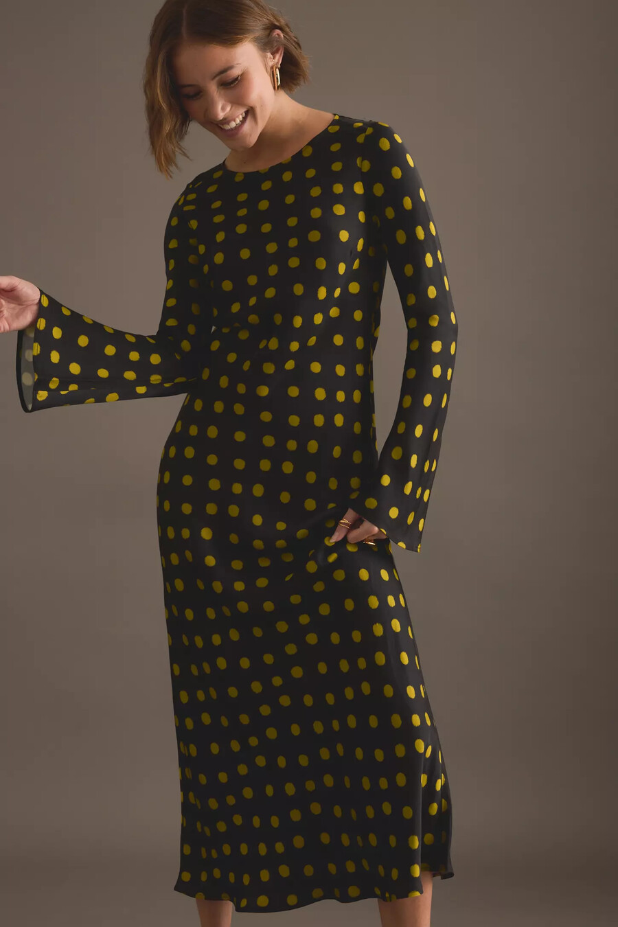 kitri vestido midi de satén con lunares keira