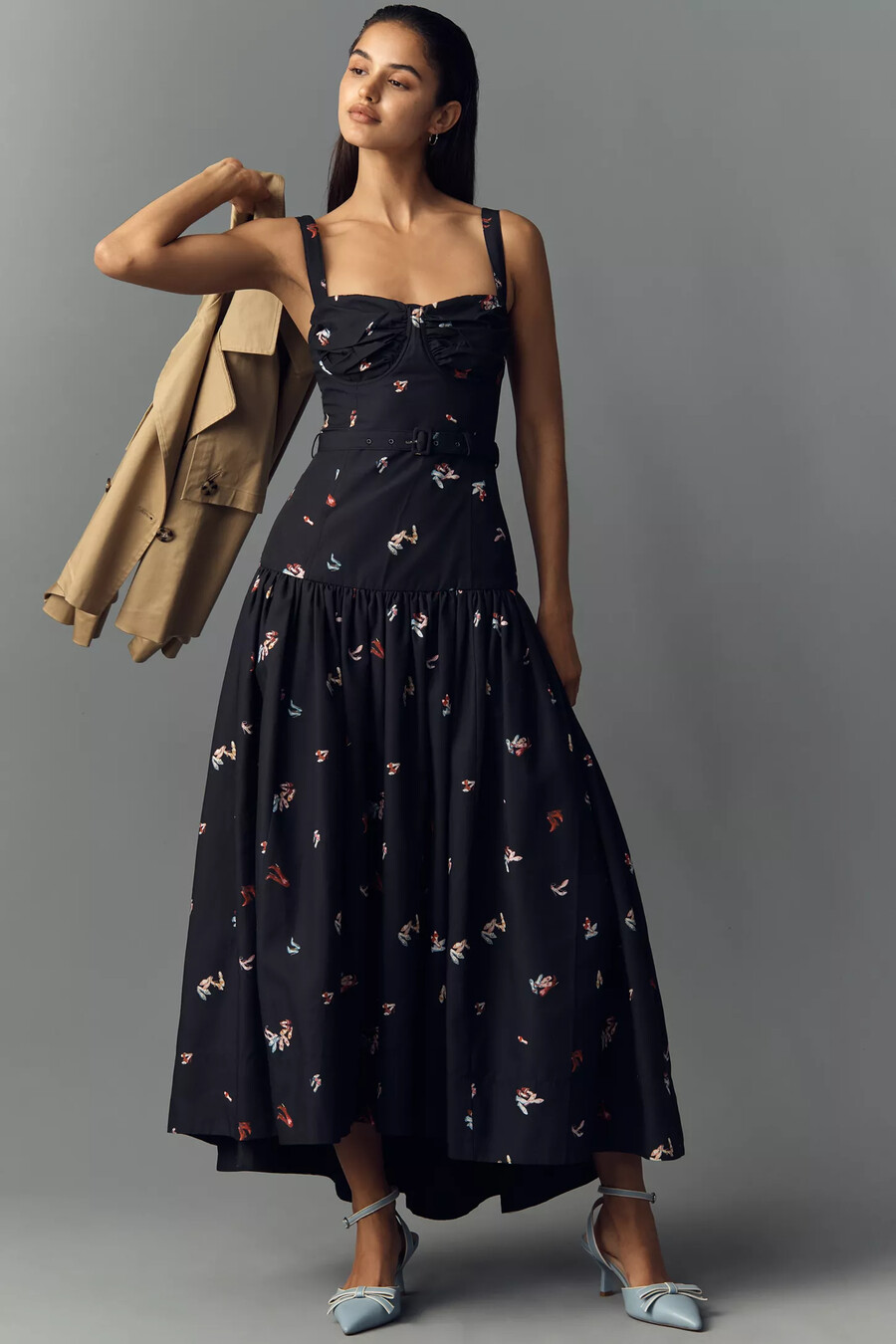 vestido midi con cintura caída y cinturón de en saison