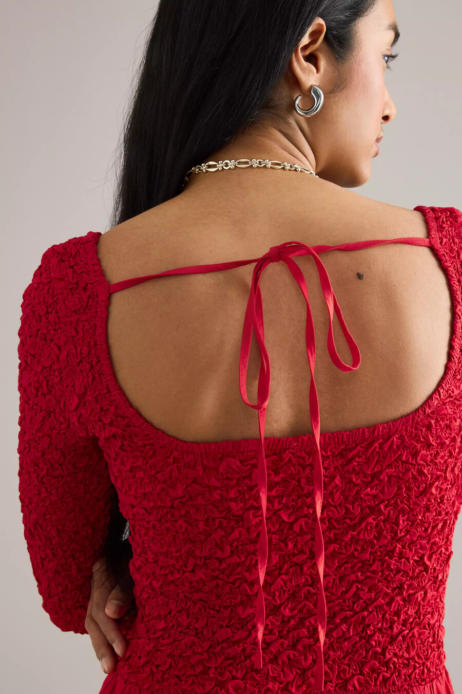 vestido midi fruncido de manga larga malinda de damson madder