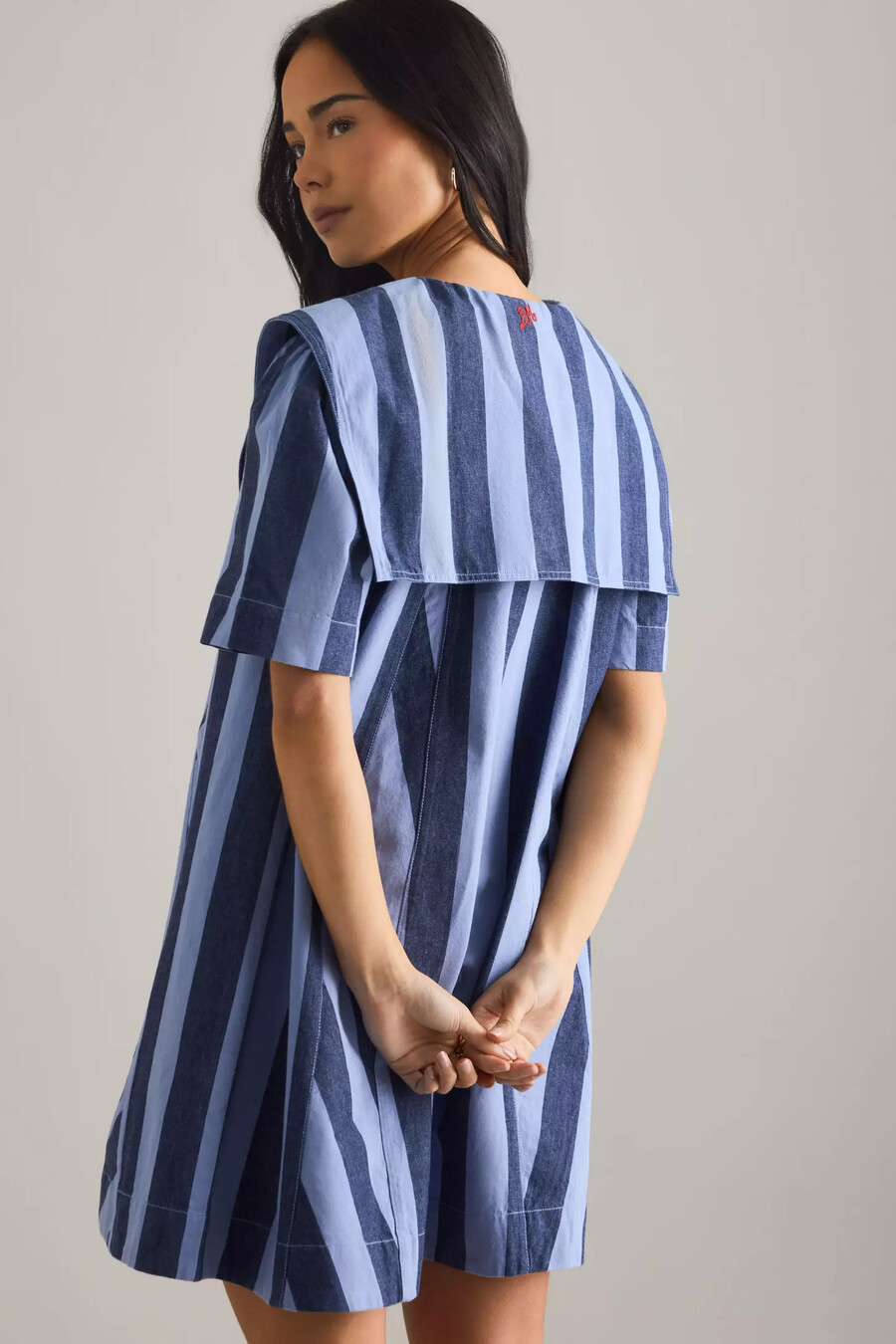 vestido mini de rayas doradas de damson madder