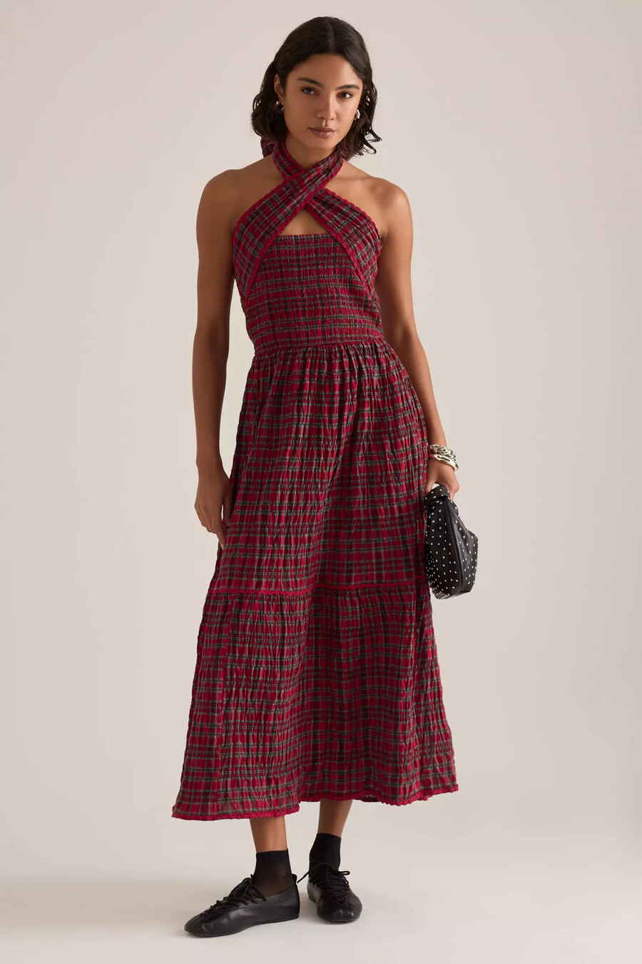 vestido midi con capas fruncidas mia de damson madder