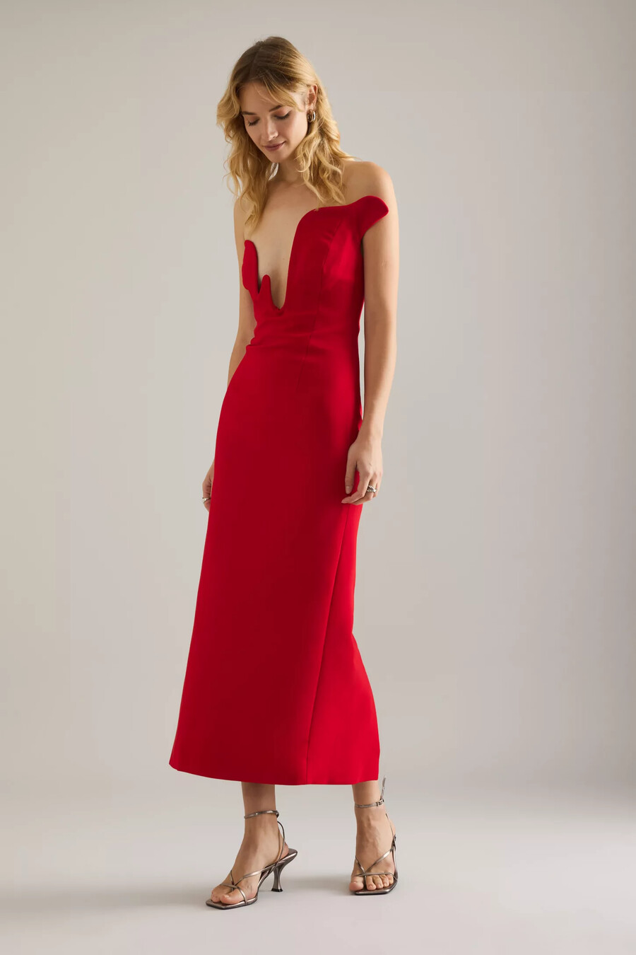 vestido midi con escote pronunciado y sin tirantes rosalyn de bardot