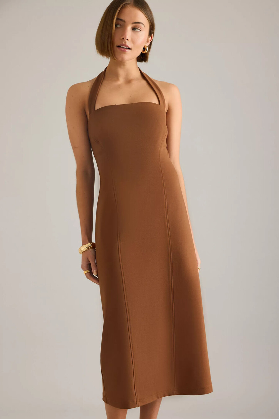vestido midi de punto con cuello halter de anthropologie