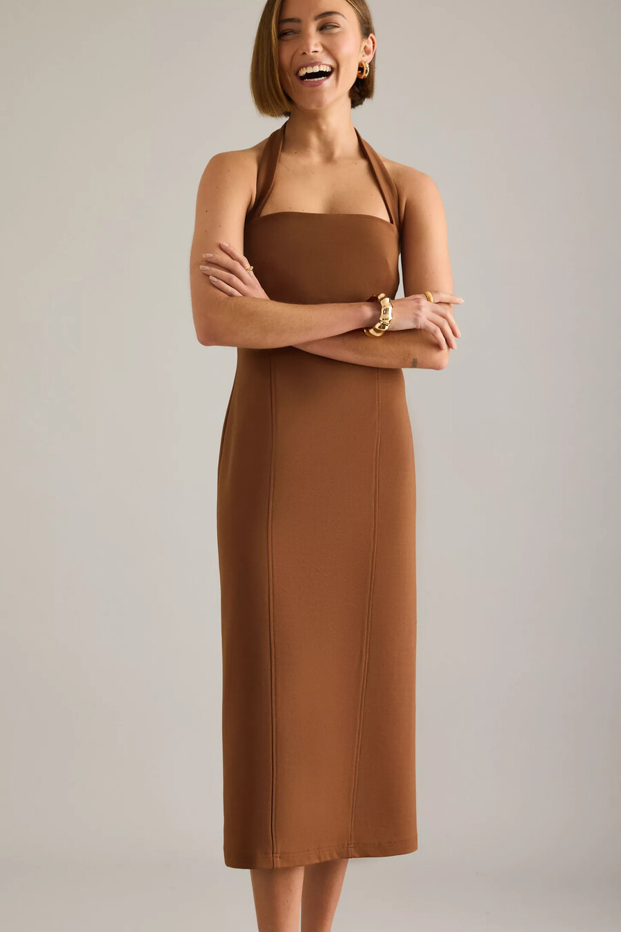 vestido midi de punto con cuello halter de anthropologie