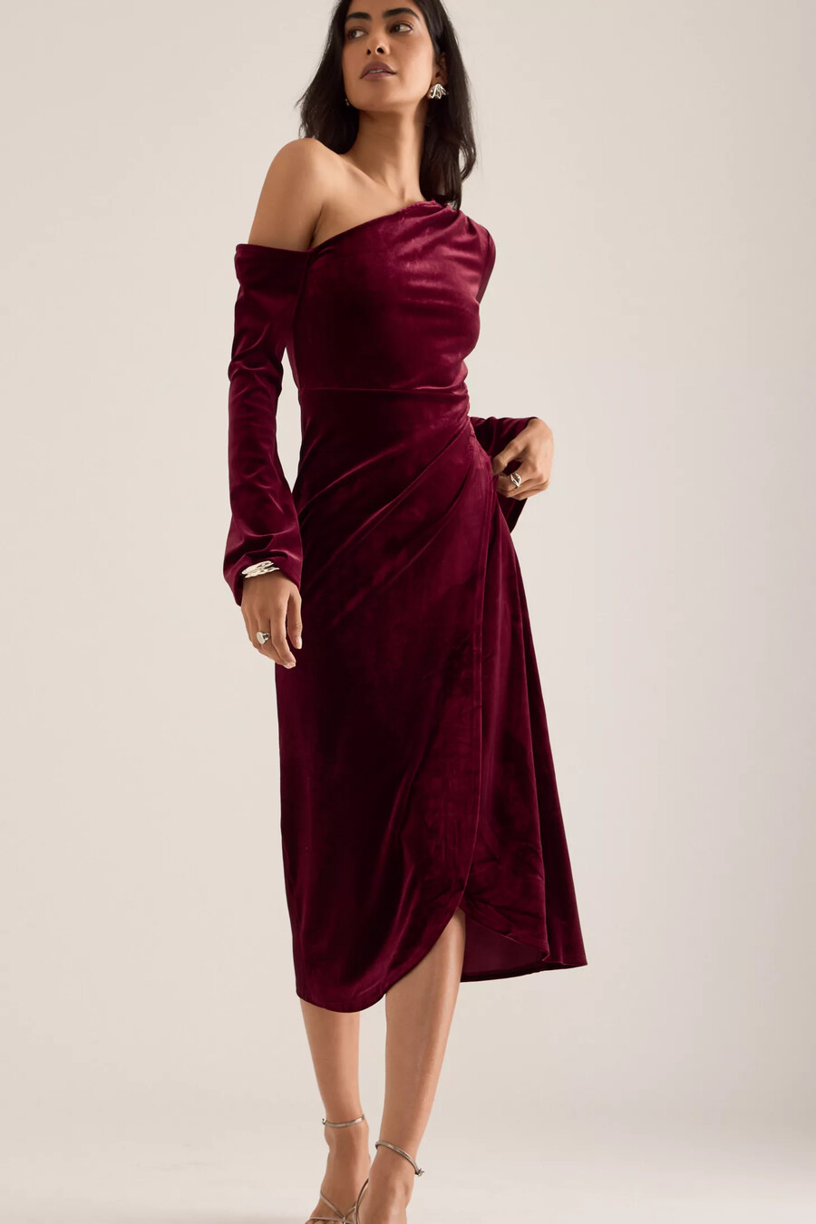 vestido midi asimétrico de terciopelo virgo de nobodys child