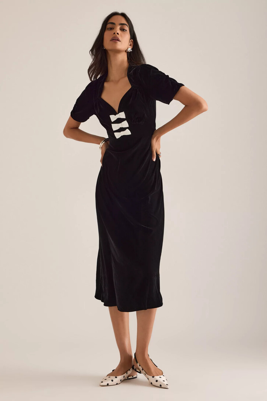 vestido midi de terciopelo con lazo delantero eleanor de nobodys child