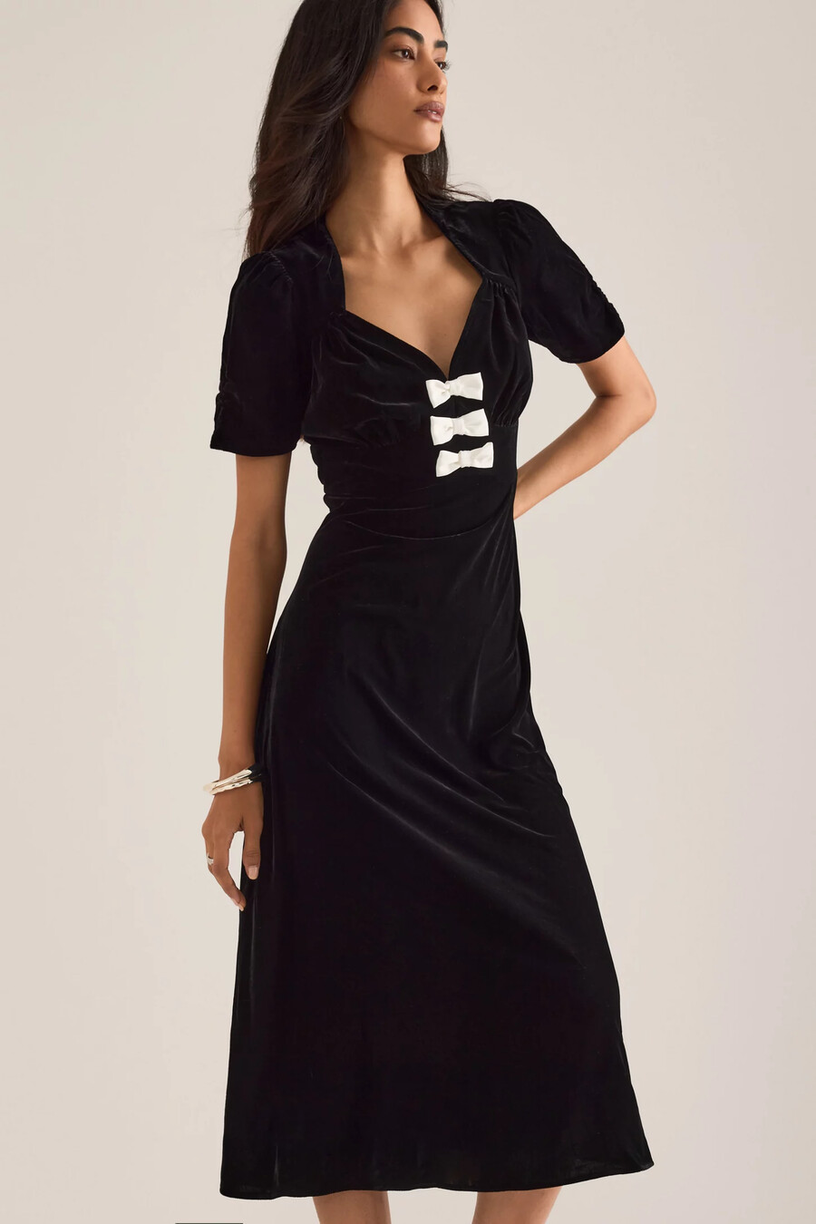 vestido midi de terciopelo con lazo delantero eleanor de nobodys child